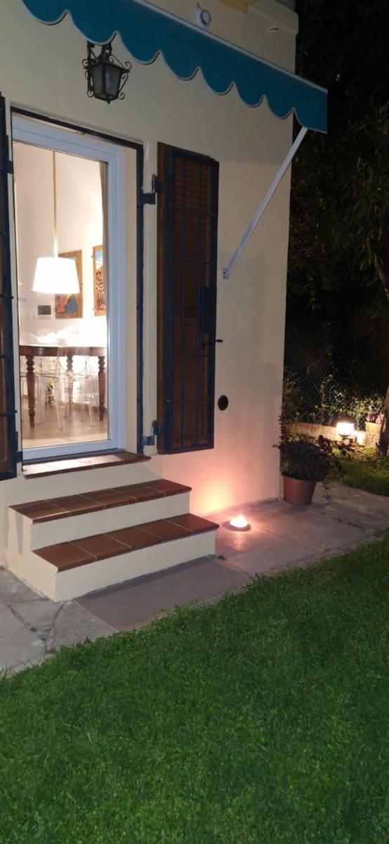 Minimal Chic House Parcheggio privato e giardino - Housity