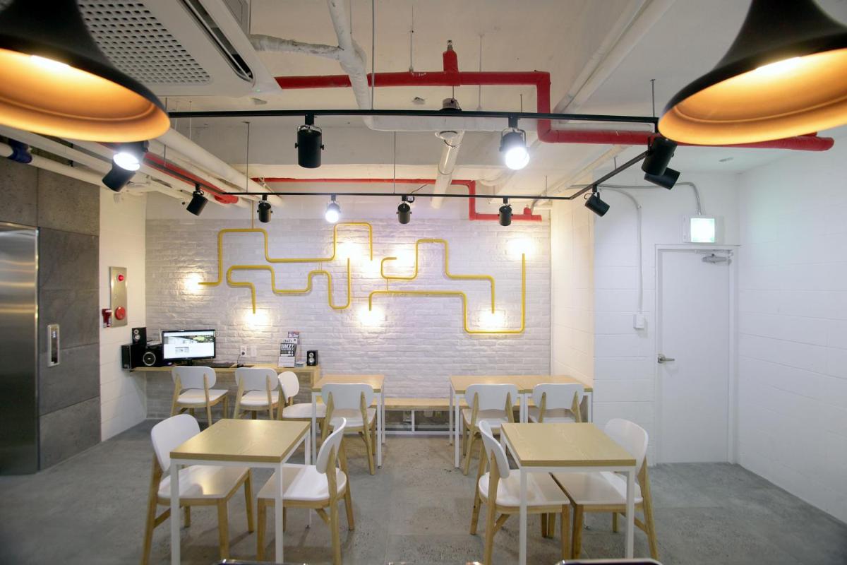 Suitetrails - K-POP Hotel Seoul Tower