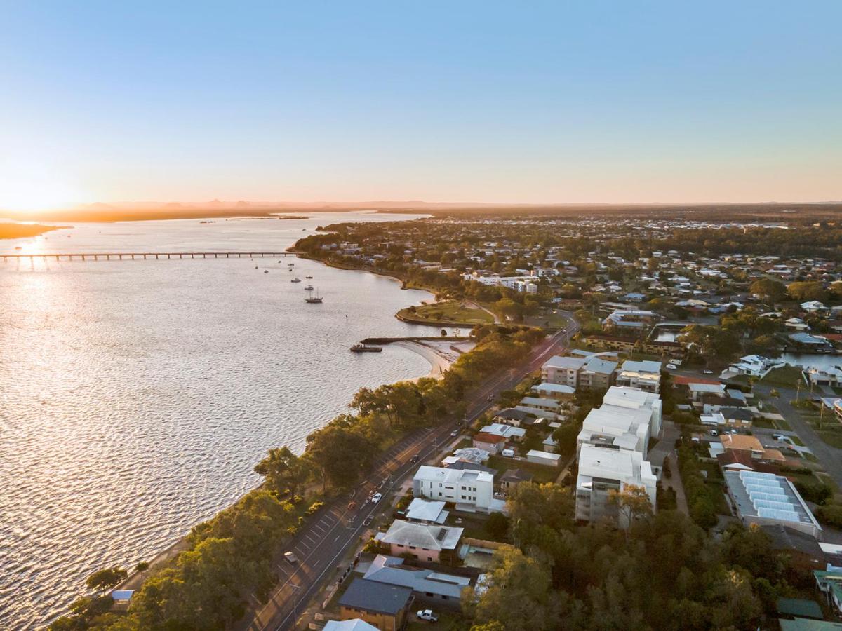 3 Bedroom Penthouse - Short Walk to Sandstone Point - Housity