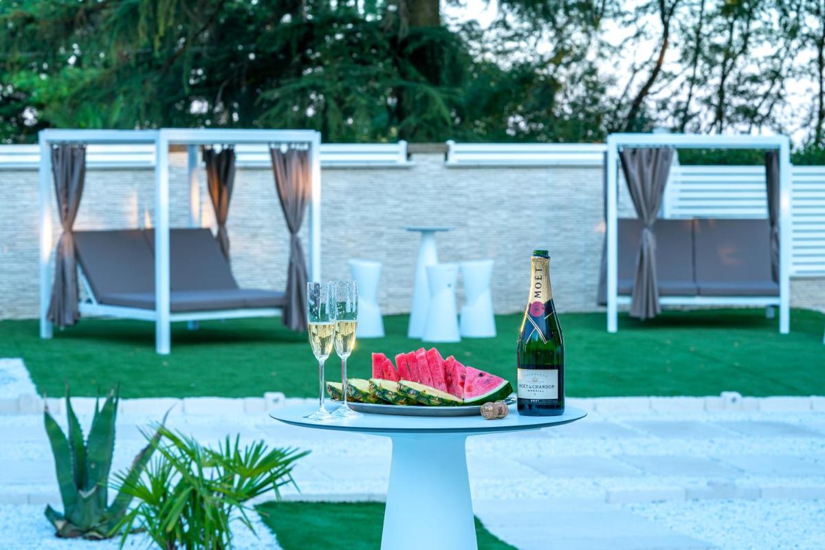 VILLA VITTORIA B&B - Wellness - Housity