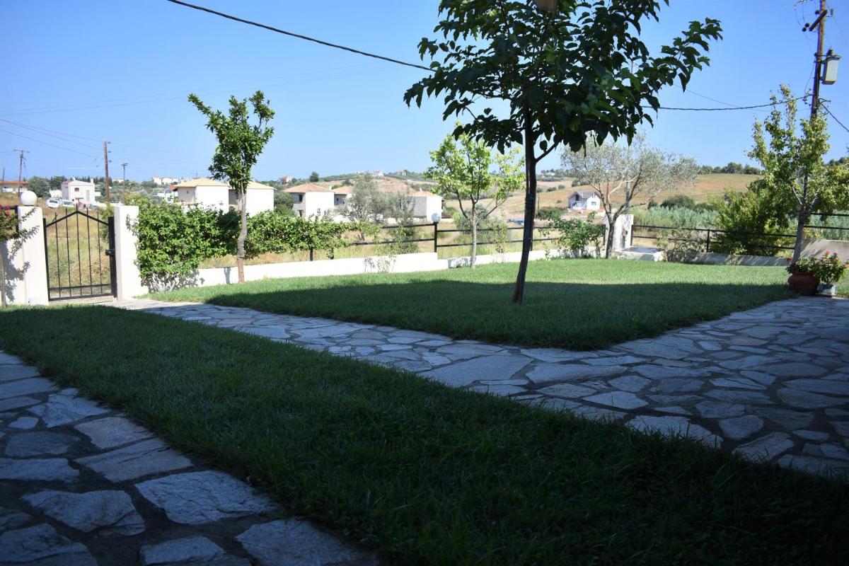 Vacation family house with garden - Housity