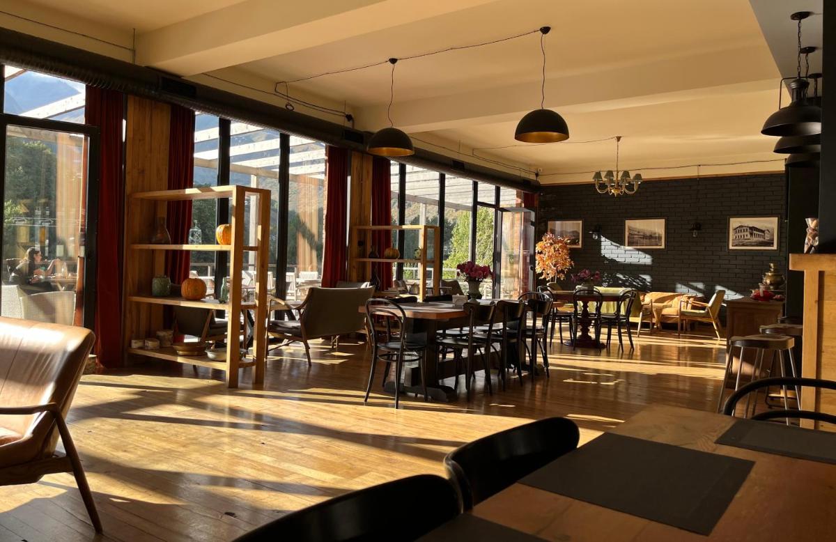 Hotel City Plaza, Old Stancia Kazbegi - Housity