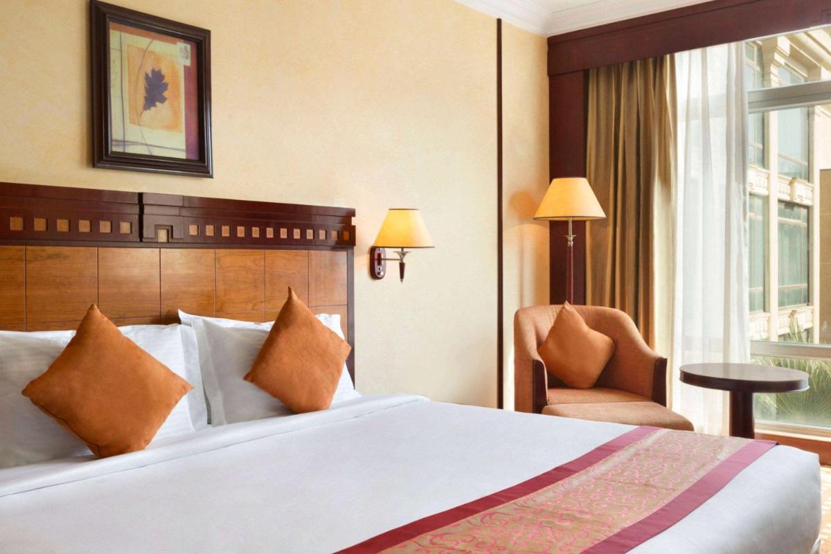 Ramada by Wyndham Hotel Riyadh - Housity