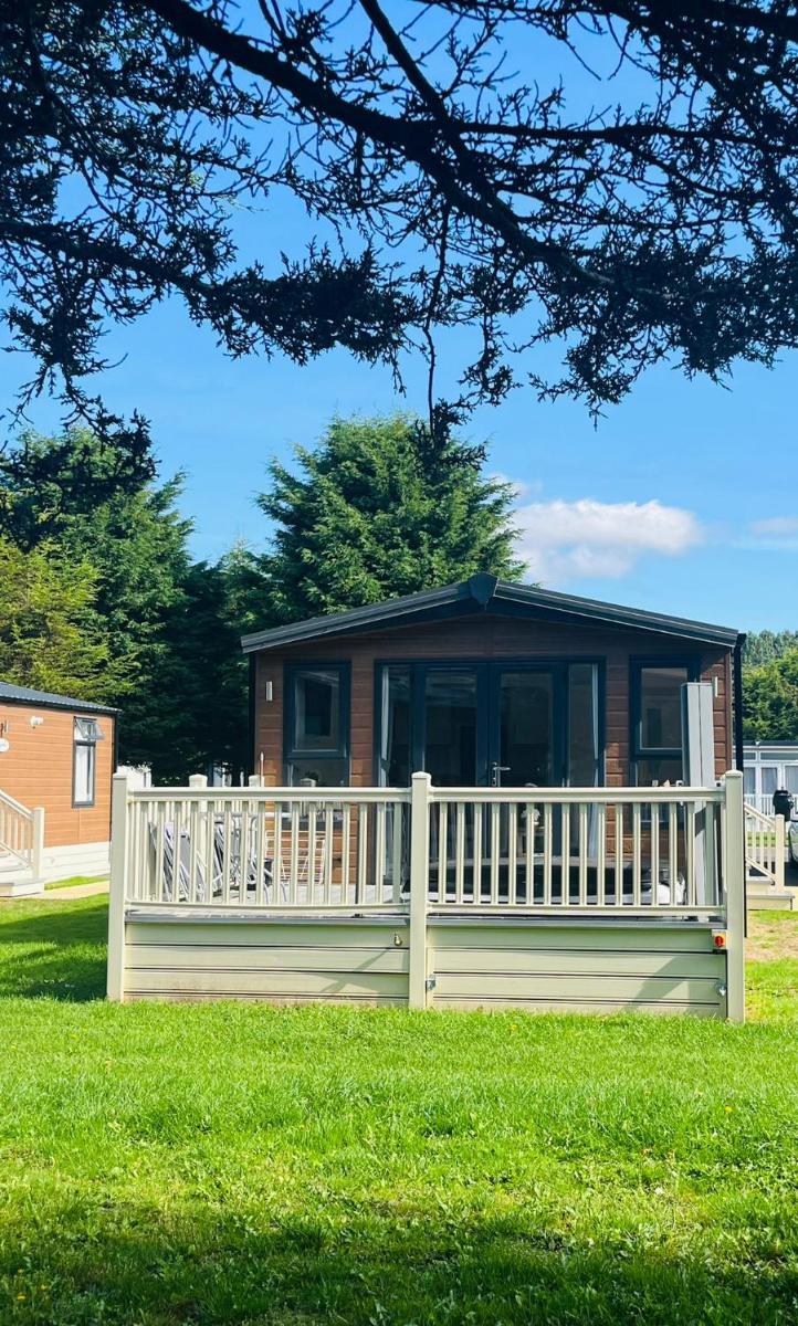 Jakes Place with Hot Tub - Housity