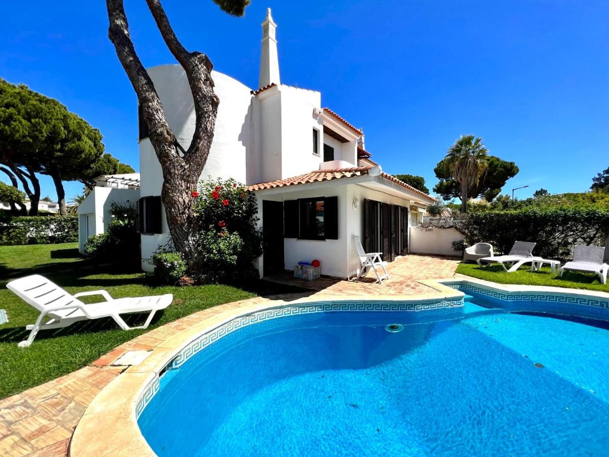 Vilamoura Traditional Villa with Pool by Homing - Housity