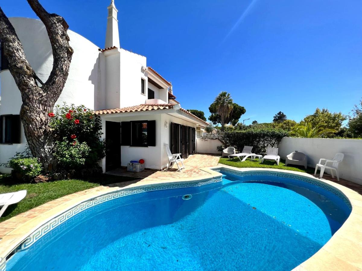 Vilamoura Traditional Villa with Pool by Homing - Housity