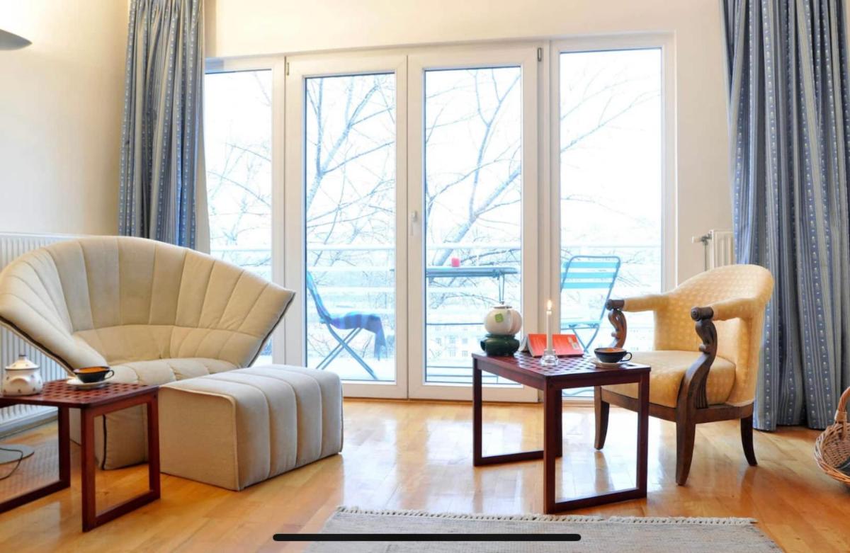 Luxury Apartment with balcony view on Caslte - Housity