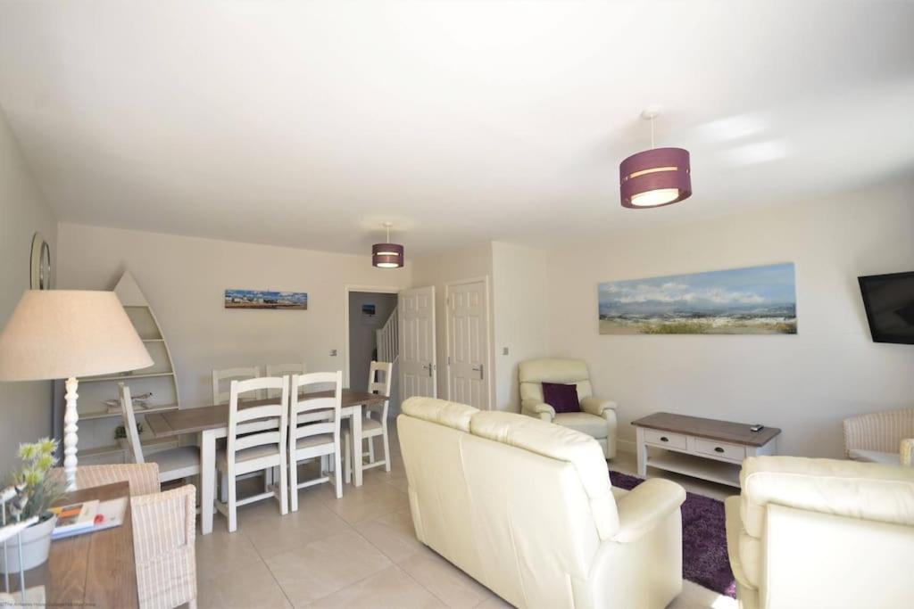 Pebble House (Goring-by-Sea) - Housity