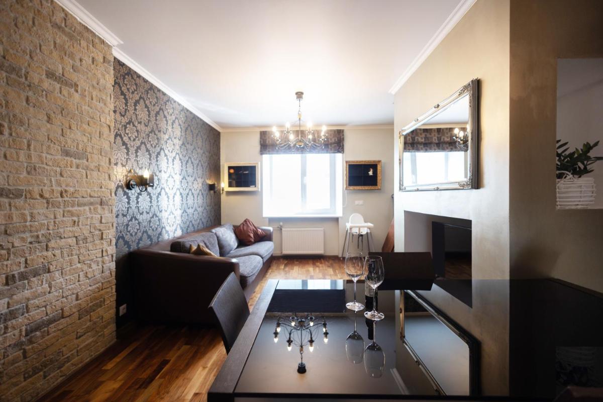 Revalia T1 Airport-Bus Station One-Bedroom Apartment - Housity