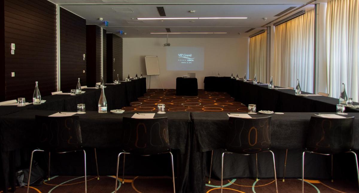 A área empresarial e/ ou a sala de conferências de VIP Grand Lisboa Hotel & Spa