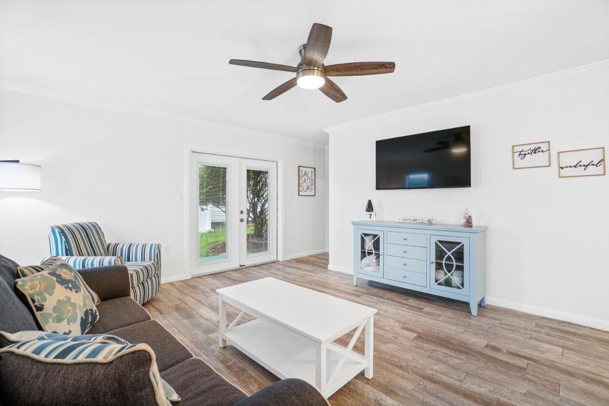 Summerhouse Townhomes by Panhandle Getaways - Housity