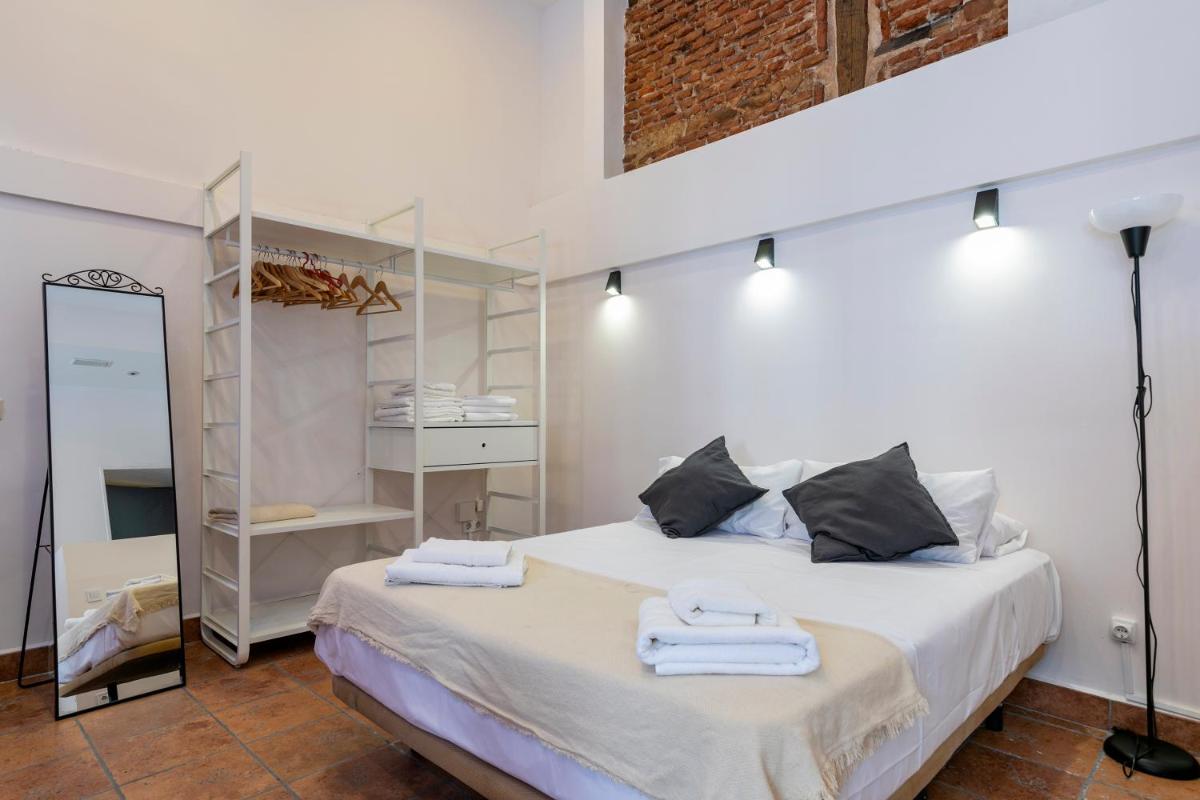 HOMEABOUT IMPERIAL APARTMENT - Housity