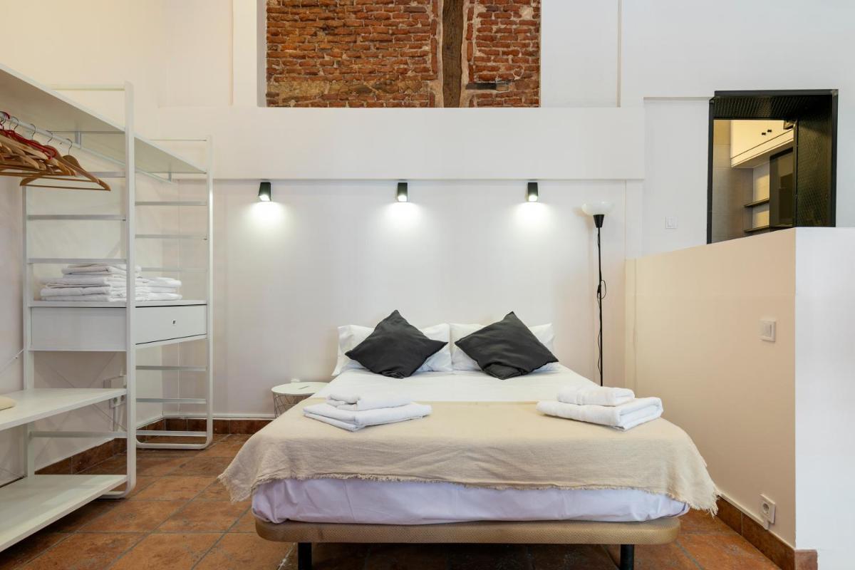 HOMEABOUT IMPERIAL APARTMENT - Housity