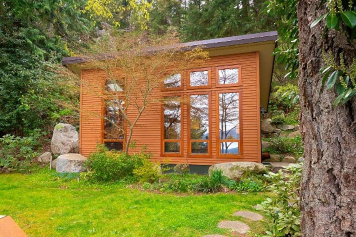 Hummingbird Hut - Housity