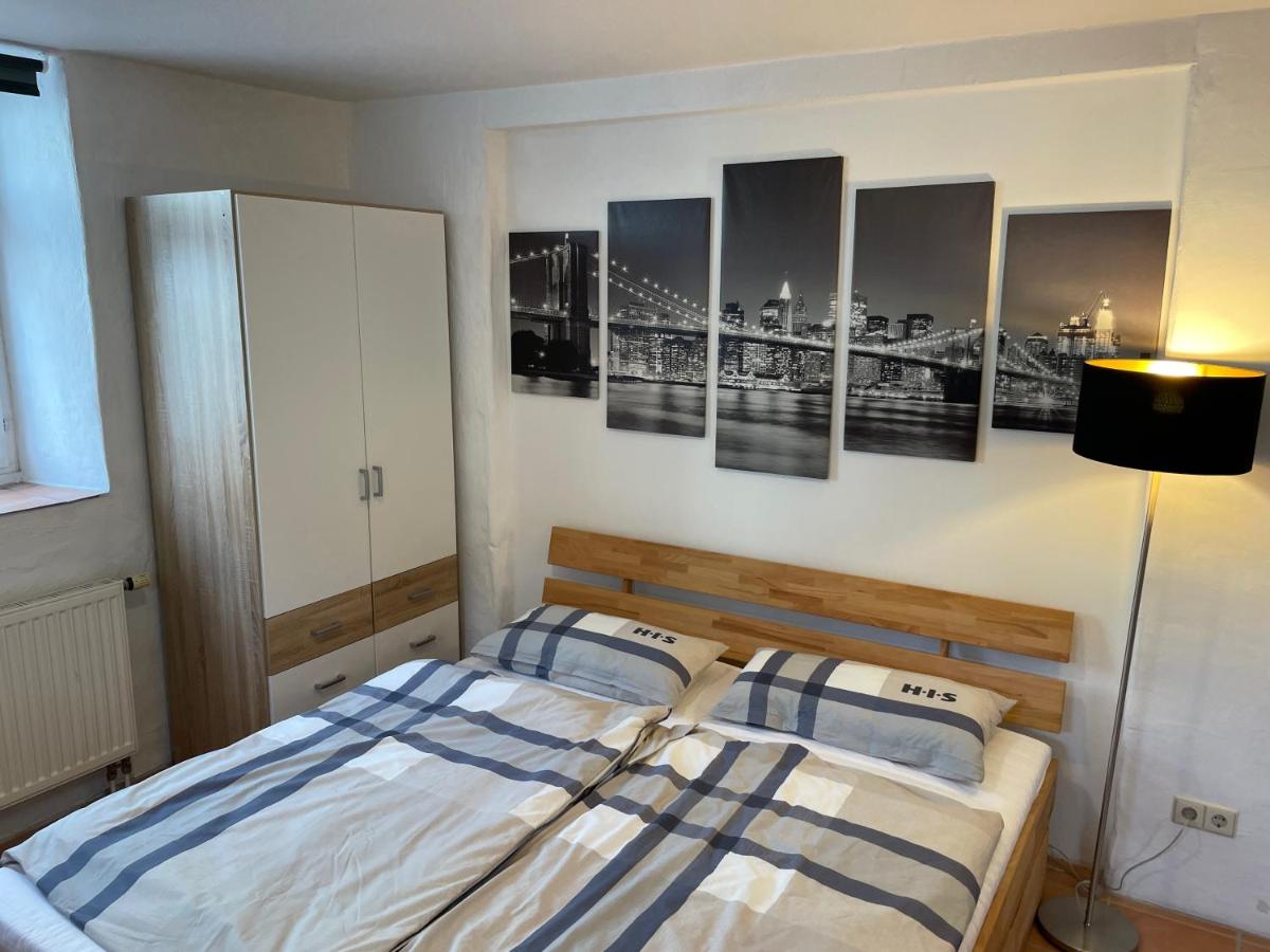 4 Betten in 3-Zimmer-Wohnung mit WLAN TV und Garten - Housity
