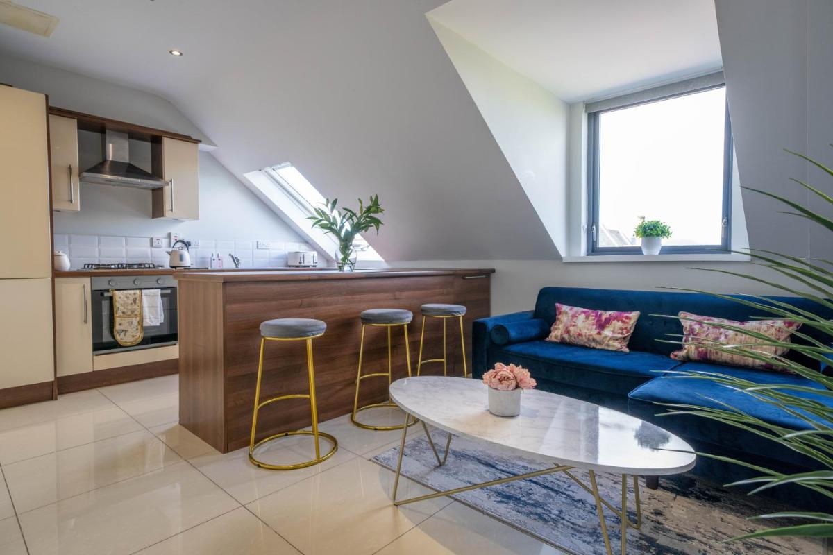 Three bed apartment sleeps 5 in botanic - Housity
