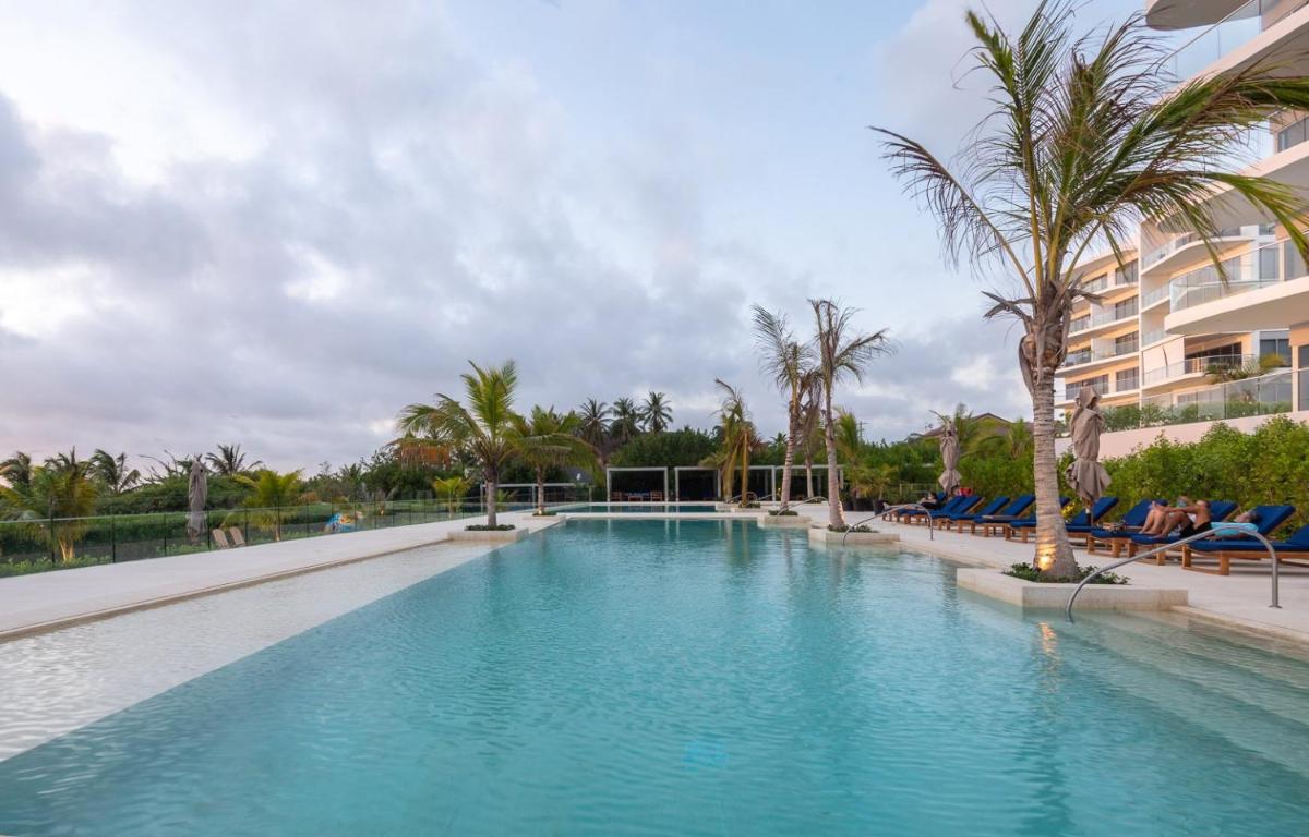 Suitetrails - Spacious apartment in a modern condominium w lovely view