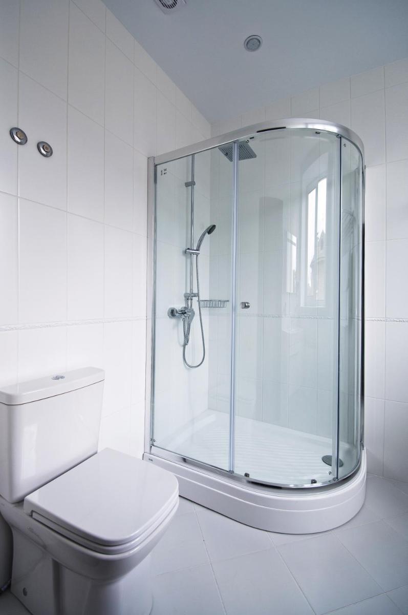 Globus Group Fitness Hotel - Housity