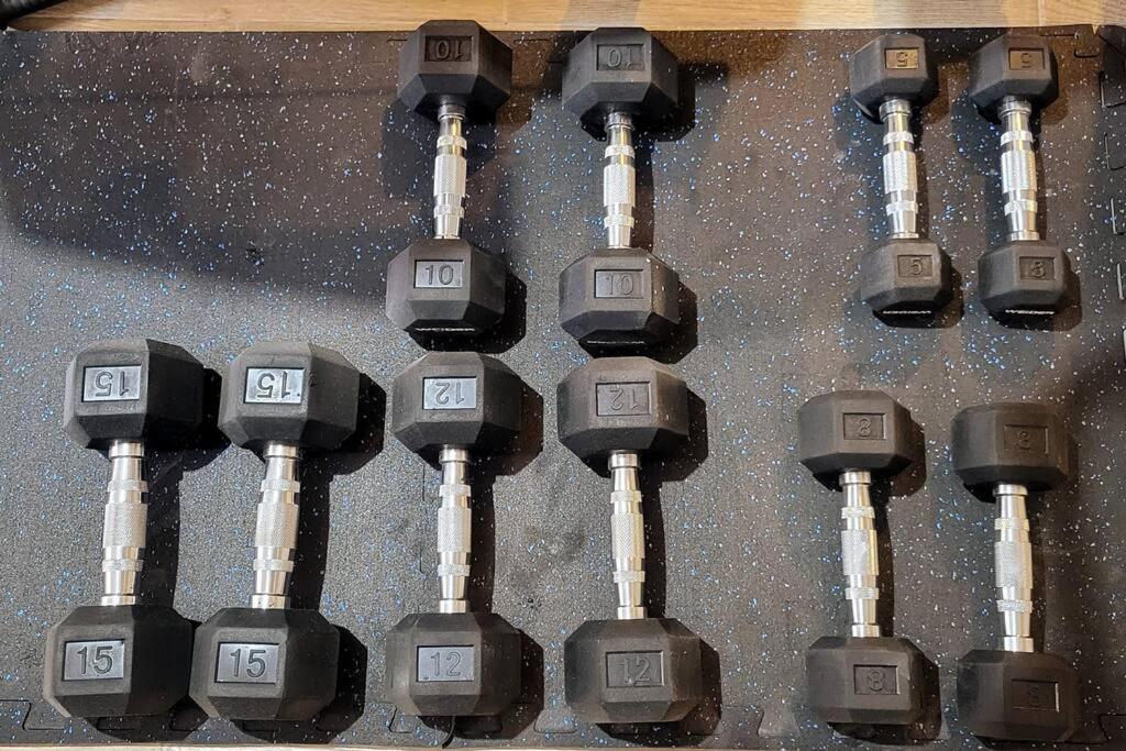 Bonito Departamento con 2 camas con clima, parking, wifi 110mb, ,cocineta, 8 - Housity