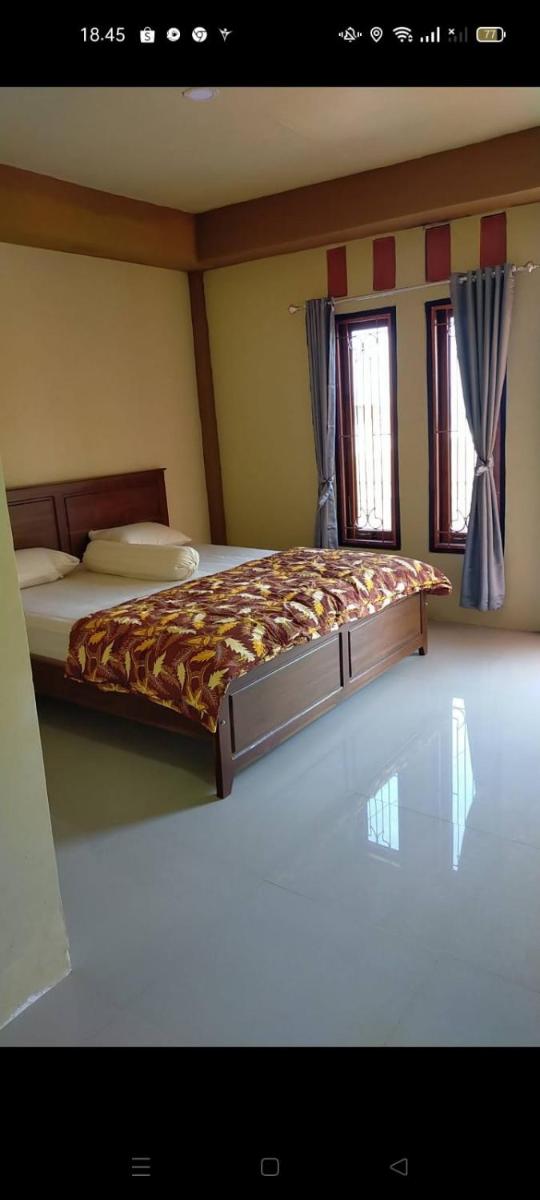 Suitetrails - Andira Homestay Labuan Bajo