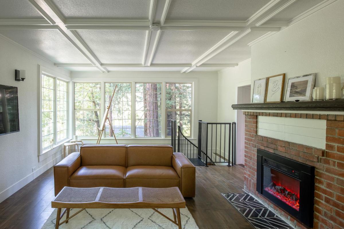 Juniper Haus - Housity
