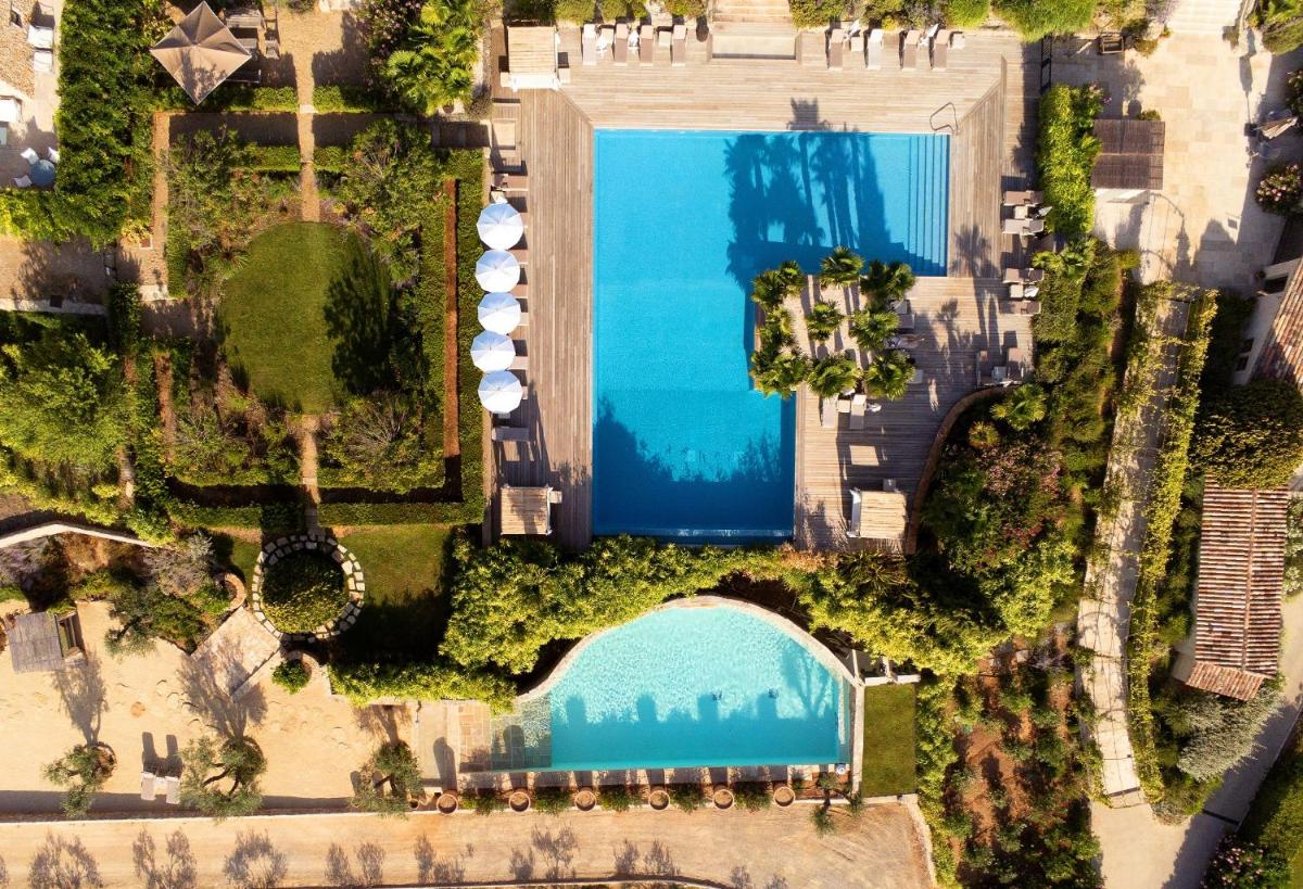 Piscine de l'établissement Château de Berne ou située à proximité
