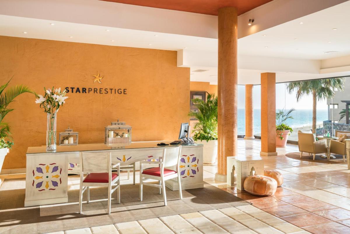 Zona de estar de Iberostar Waves Playa Gaviotas All Inclusive
