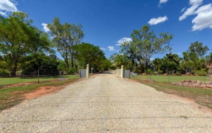 Almost Off Grid Tranquillity - Housity