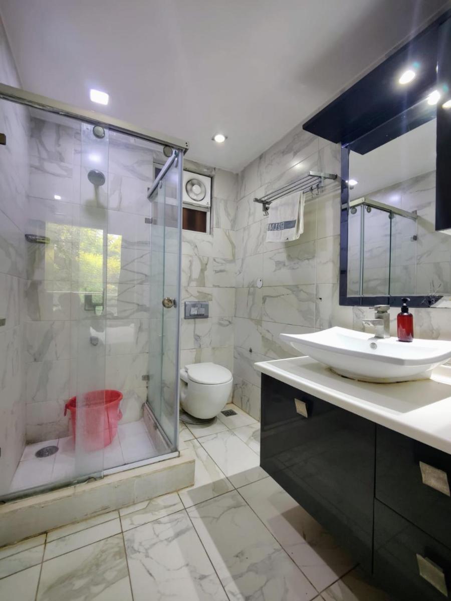 Luxurious Studio Apartment Near Huda Metro Station - Housity