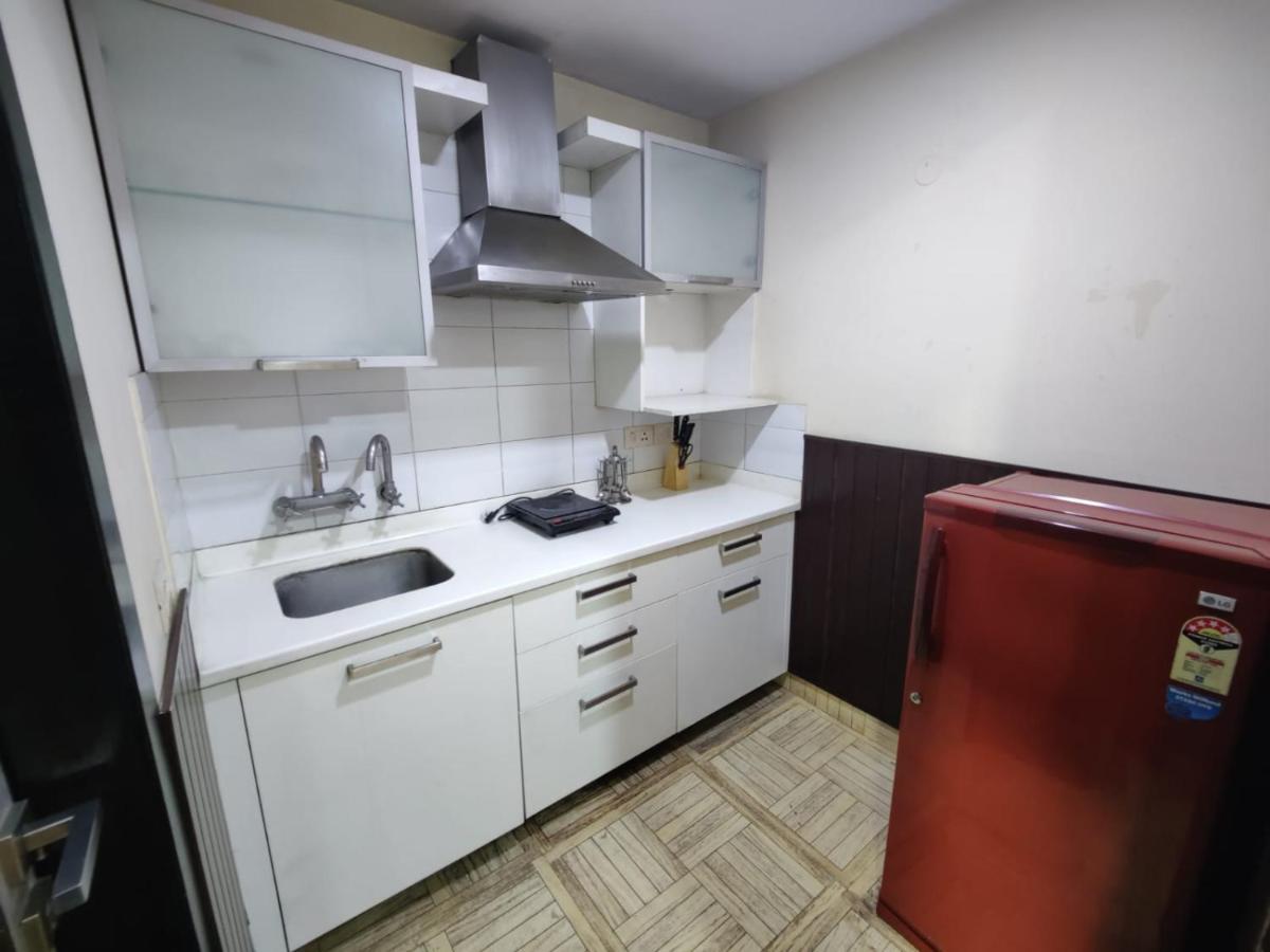 Luxurious Studio Apartment Near Huda Metro Station - Housity