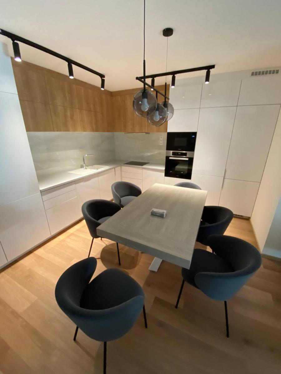 Bonnie-Premium Lelle Waterfront Private Apartment - Housity