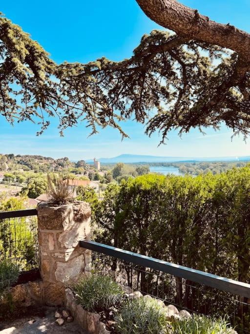 Villa Belair à Proximité d'Avignon 6 couchages-Petite piscine à débordement avec vue Panoramique - Housity