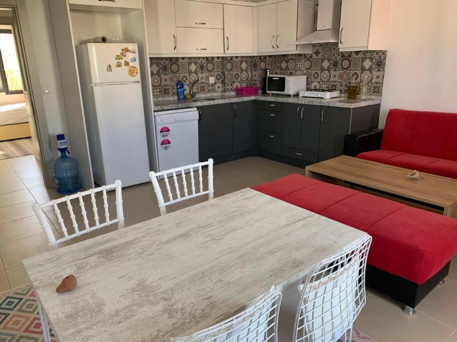 Suitetrails - Accommodation in an apartment with a garden and balcony