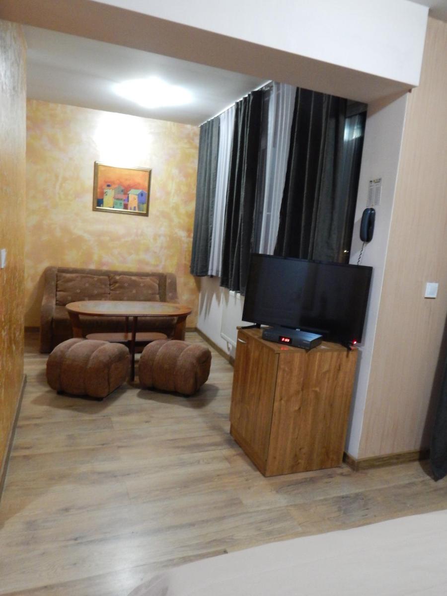 Rio Family Hotel - Housity