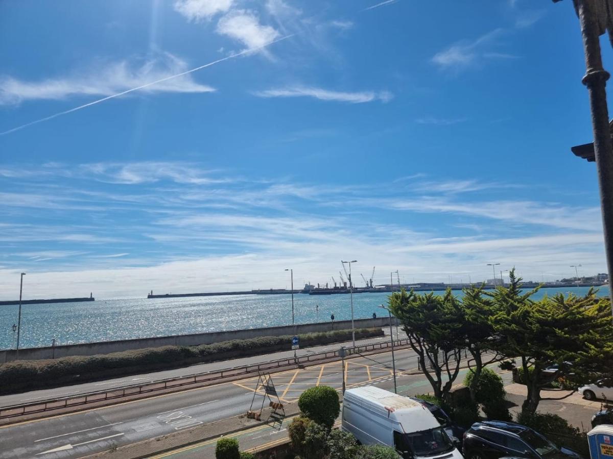 Studio Flat Next to Port and Cliffs - Housity