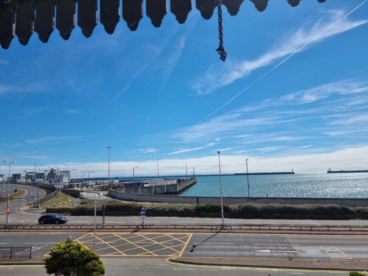 Studio Flat Next to Port and Cliffs - Housity