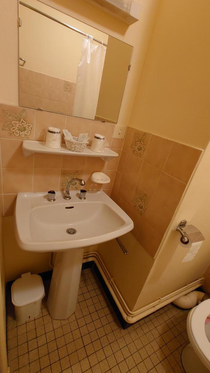 Hotel le Commerce - Housity
