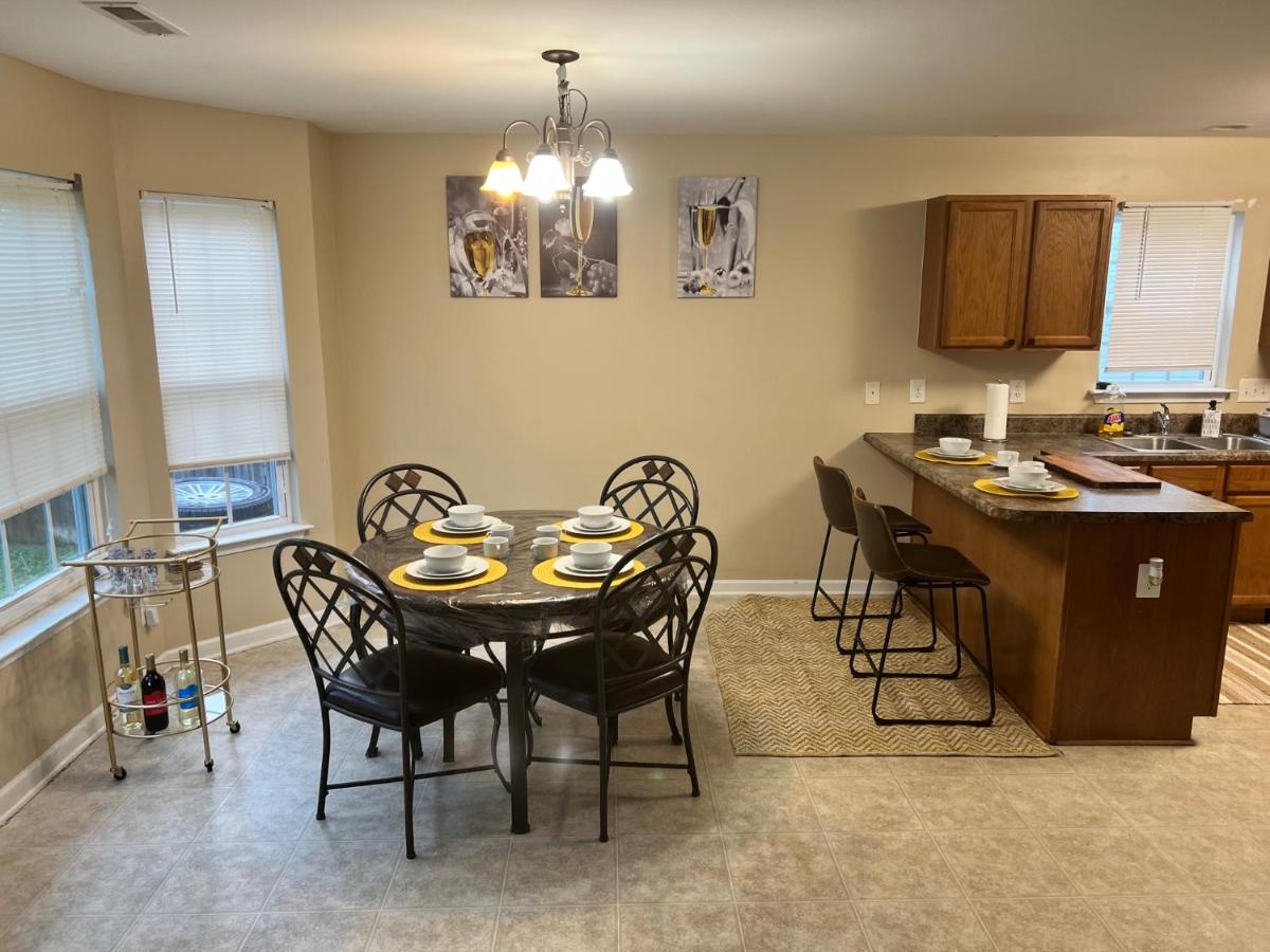 THE PERFECT Greensboro Escape - Housity