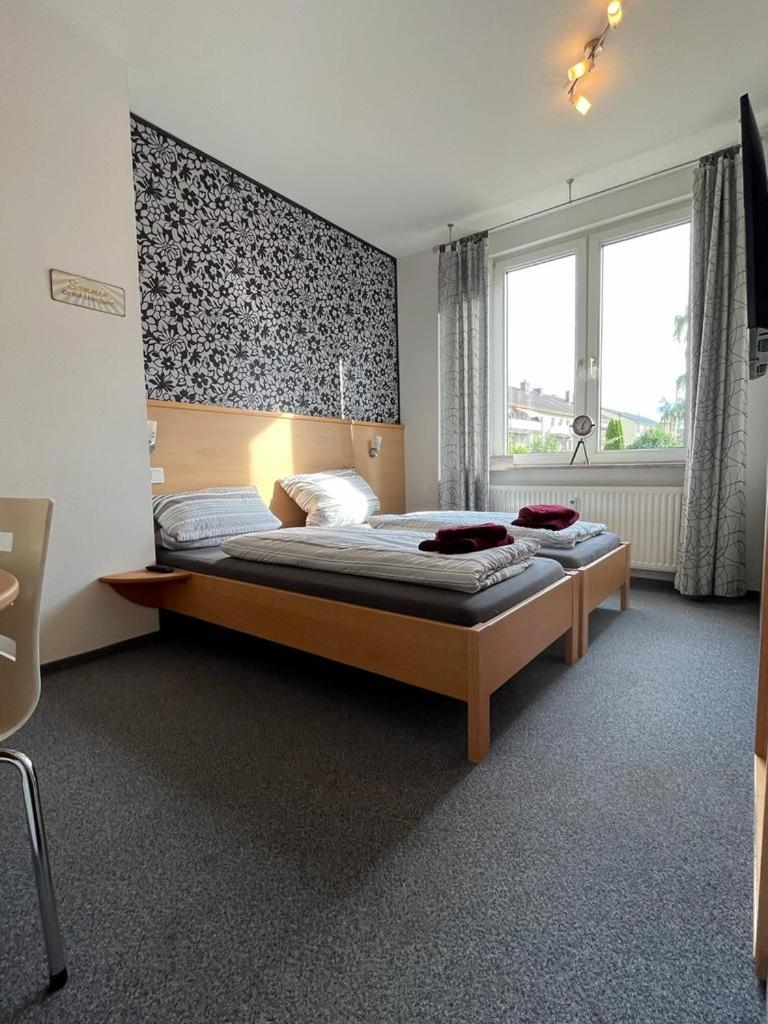 Ferienunterkunft mit 4 Doppelzimmern in Einbeck!! - Housity