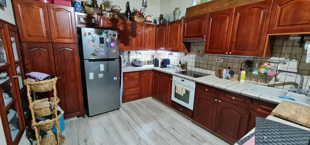 Sylvias Antique House - Housity