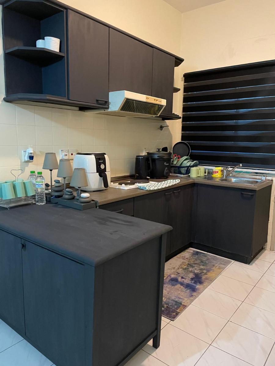 Seri Bulan Apartment Teluk Kemang - Housity
