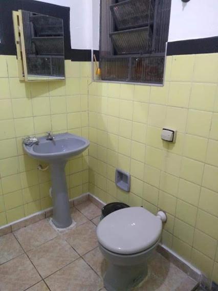 Suitetrails - Quarto grande em casa com quintal perto do metrô