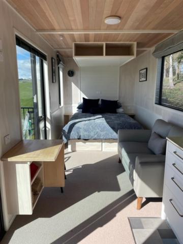 Boutique Tiny House - Te Anau Country Accommodation - Hizvo