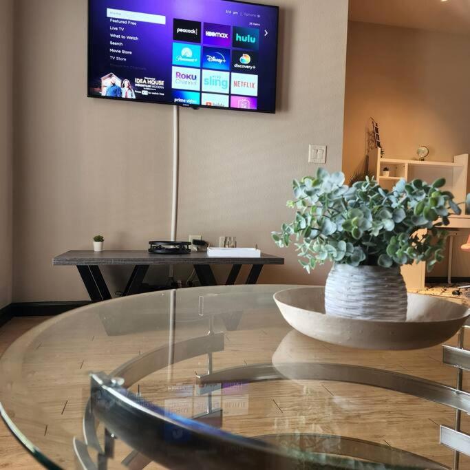 Lux Stay Vacation in style fully furnished unit with rental car - Housity
