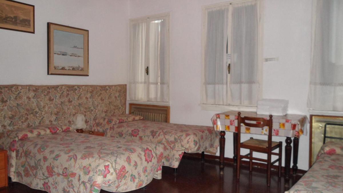 Hotel Locanda Ca' Foscari - Housity