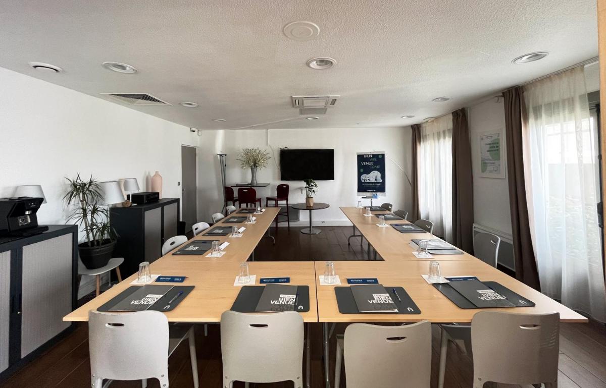 Campanile Villejust - za Courtaboeuf - Housity