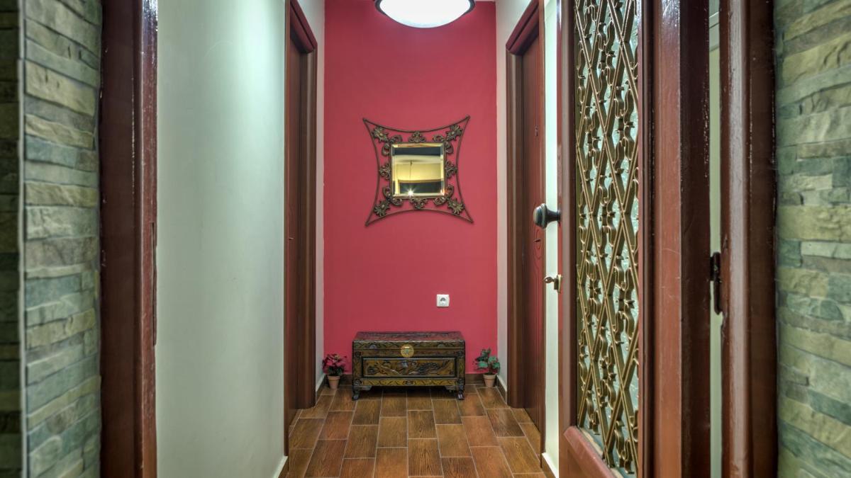 Charoula Rooms - Housity