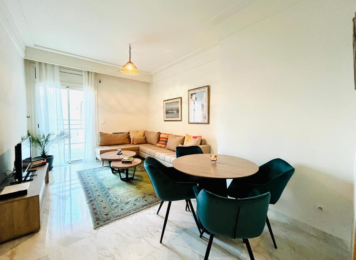 One Bedroom With a View Lac1 - Housity