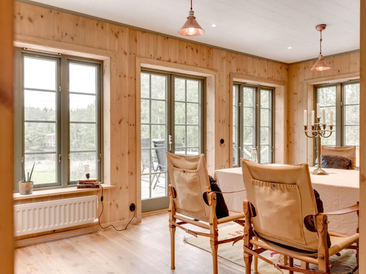 Romantische Villa in wunderschöner Natur am See - Housity