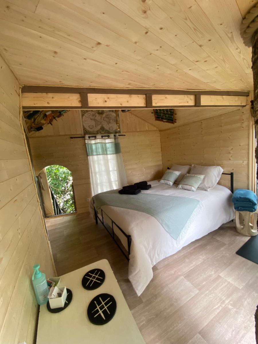 Charmante cabane perchée - Housity